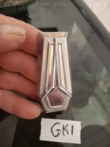 1968 69 PLYMOUTH FURY / SATELLITE/BELVEDERE 383 HOOD EMBLEM ORNAMENT OEM 2785850 - Picture 1 of 6