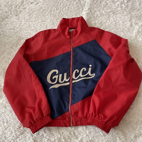 Giacca nylon Gucci 618900 logo ricamato rosso blu taglia 44 usata in ottime condizioni