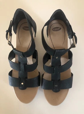 Sandalia Dr. Scholls negra Barton con tiras al tobillo cuña imitación cuero para mujer 8M Foto 1 de 4