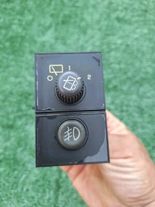 99-02 Chevy Tahoe GMC Yukon Rear Wiper and Fog Light Switch Cadillac Escalade - Picture 1 of 3