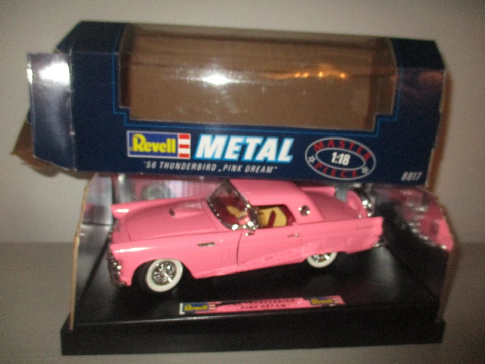 FORD THUNDERBIRD 1956 PINK DREAM  REVELL 1/18 COD.8817 - Immagine 1 di 3