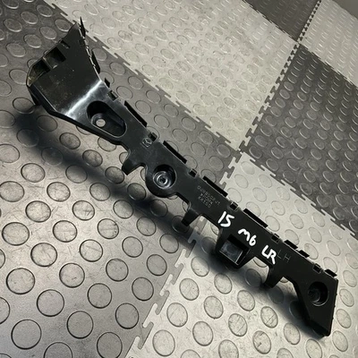 Soporte de retención de montaje de parachoques trasero izquierdo Mazda 6 2014-2017 OEM Foto 1 de 4