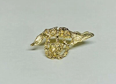 14 Karat Yellow Gold Isla de Cuba con Escudo Tie Tac - Image 1 of 4
