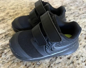 Jungen Nike Star Runner 2 Gr. 5c Neu ohne Karton - Bild 1 von 4