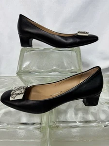 Zapatos de tacón bajo Salvatore Ferragamo en cuero Vara y lazo de piel de serpiente EE. UU. 9,5 M - Imagen 1 de 8
