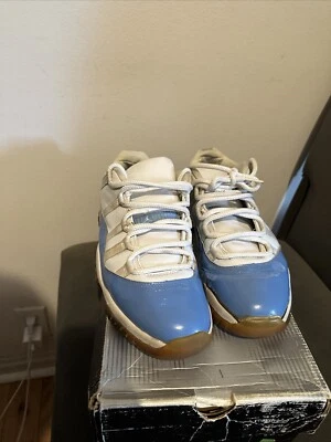 Nike Air Jordan 11 2001 retro bajo 2001 talla 9 Foto 1 de 4