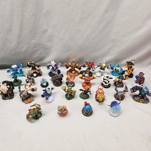 LARGE LOT Of Activision Skylanders Figures Assorted Series & Sizes 29 Figures - Picture 1 of 14