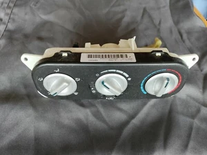 2007 Pt Cruiser HVAC Controls - Picture 1 of 2
