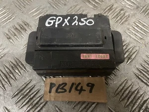 KAWASAKI GPX250 fuse box - Picture 1 of 2