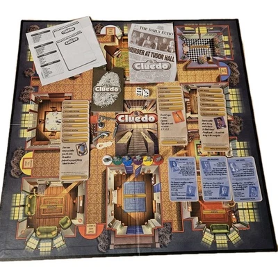 Cluedo by Hasbro (2000) The Classic Family Detective Board Game Complete - Image 1 of 4