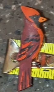 Handmade Wood Red Cardinal Bird vtg Brooch Pin Brooch Wooden 1/2" - Picture 1 of 6