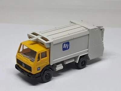 Mercedes Benz  LKW - Müllwagen BFI Wiking Modellauto (3f)  - Bild 1 von 2