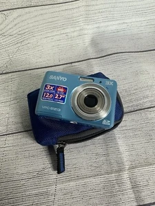 Sanyo Digital Camera VPC-S1213 3x Optical Zoom 12MP 2.7" LCD Camera. - Picture 1 of 10