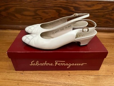 Salvatore Ferragamo Boutique Mujer Zapatos Blanco Cuero Perforado 7.5 AAA con Caja Foto 1 de 4