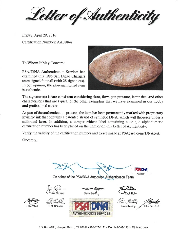 Dan Fouts Kellen Winslow 1986 Chargers Team 28x Signed Football PSA/DNA COA Auto - Image 1 of 4