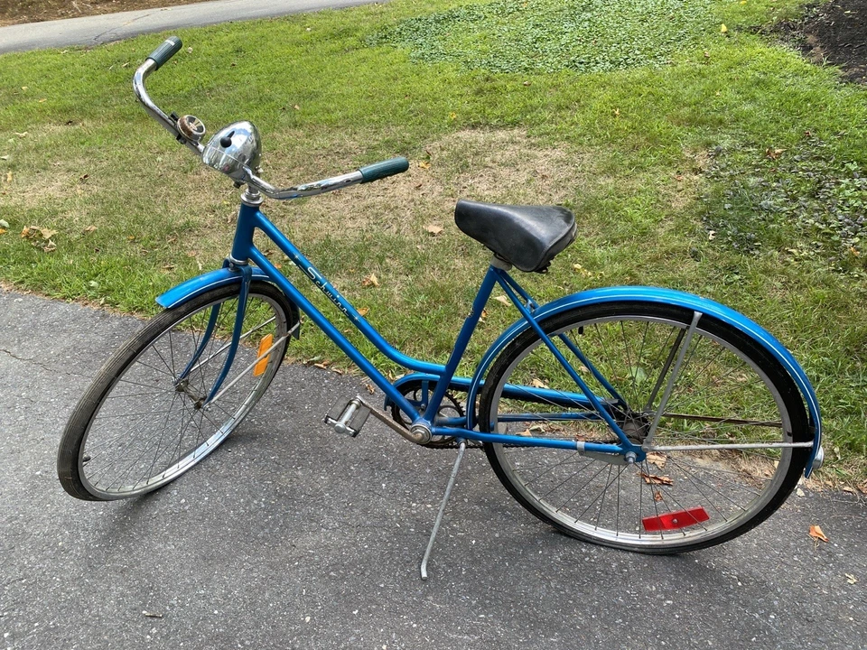 Vintage Schwinn Breeze  26" Bicycle - Image 1 of 4