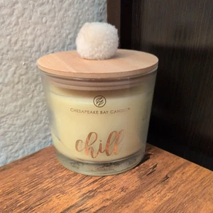 Chesapeake Bay Kerze - BRANDNEU - Kühlen/gesalzen Vanillegelb 8,1 Oz. - Bild 1 von 6