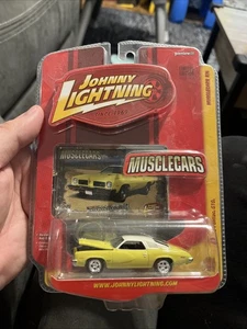 Johnny Lightning Musclecars 73 Pontiac GTO Yellow Limited Edition New In Package - Picture 1 of 4