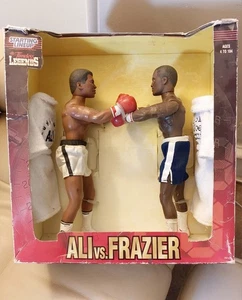Ali vs Frazier Kenner Startaufstellung zeitlose Figuren Boxspiel - Bild 1 von 12