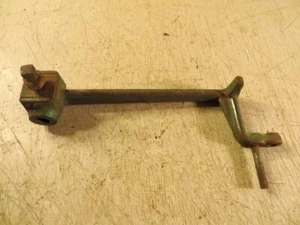 John Deere H Governor Cast Arm AH617R, H402R - Picture 1 of 4