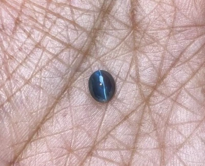 Maravilloso ojo de gato alejandrita 100 % natural 0,66 quilates Foto 1 de 3