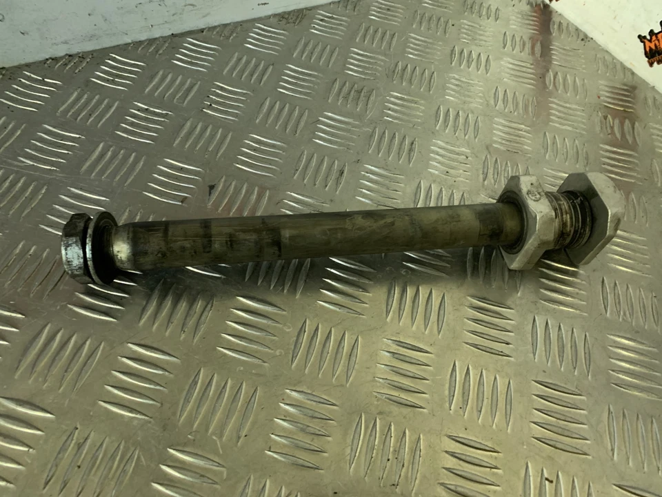 Husillo eje trasero Suzuki GSXR 600 750 K8 K9 L0 2008 2010 2010 2010 Foto 1 de 1