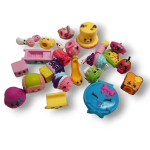 Shopkins Lot 25 Figures Real Littles Moose Toys Kelsey Compact Beverly Heels - Picture 1 of 7