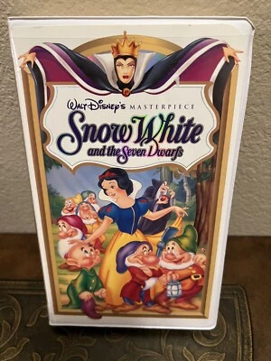 Snow White and the Seven Dwarfs (VHS, 1994) Walt Disney's Masterpiece Collection - Image 1 of 4