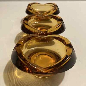 Vintage VIKING GLASS Ambra Ovale TULIPANO Set di 3 piccoli posacenere in vetro portacenere MCM 3,5" - Foto 1 di 10