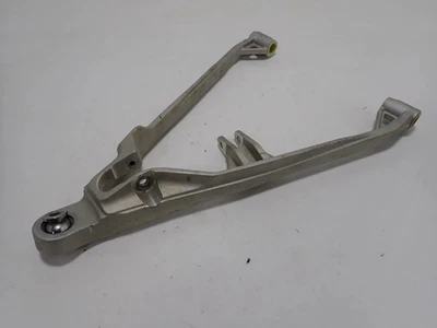 Brazo inferior derecho A (LR) - 2016 Polaris RMK 800 2206260-309 (ejes) Foto 1 de 4