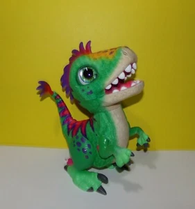 Hasbro Fell Real Munchin Baby T-Rex grün Dinosaurier Haustier interaktiv sprechend beweglich - Bild 1 von 3