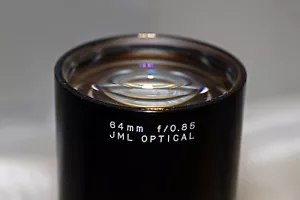 ULTRA SHARP 64mm F.85 ULTRA FAST LARGE LASER projection LENS for 545nm PERFECT - Picture 1 of 12