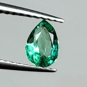 0.40CT - Natural Zambian Emerald Pear Shape Fine Luster Gem - 7106 - Picture 1 of 2
