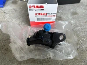 Subconjunto de cilindro maestro de freno delantero genuino Yamaha YZF-R6 5SL-W2587-00-00 FS - Imagen 1 de 1