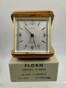Réveil de voyage vintage années 50 Florn 8 jours 7 bijoux cuir #886 livraison gratuite - Photo 1/5