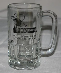 Pioneer Hotel & Casino Bierstein Laughlin Nevada Klarglas Becher schwer - Bild 1 von 3