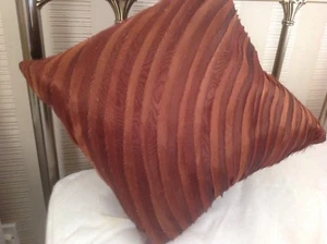 Silk cushion 16" x16" brown tiered pleated cushion with cushion pad pillow - Picture 1 of 3