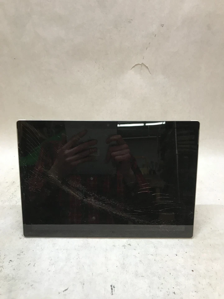 Microsoft Surface Pro 5 1796 i5 4GB RAM 128GB SSD NO OS POWER DEAD For Parts -DW - Image 1 of 4