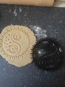 Yin Yang Yinyang Moon Sun Cookie Pastry Biscuit Cutter Icing Fondant Baking Clay - Picture 1 of 1