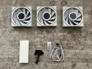 Lian Li UNI Fan REVERSE BLADE TL LCD 120 Wireless - Seamless Wireless Control - Afbeelding 1 van 2