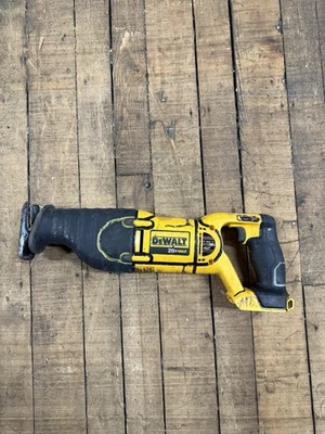 Dewalt Saw Zall (DCS381) *For Parts.. Tool Works Just Don’t Know How Good* - Image 1 of 4