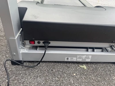 CINTA DE CORRER LIFE FITNESS T3 con CONSOLA TRACK CONNECT Foto 1 de 4