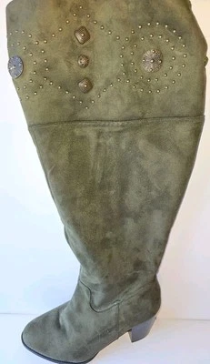 Cloud Walkers by Avenue US Size 11W Meridian Olive Green Boots with Metal Embell - Image 1 of 4