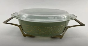 Vintage Pyrex Promotional Sage Green & Gold Scroll #045 2.5 Qt. W/ Cradle & Lid - Picture 1 of 14