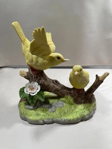 Porzellan Kanarienvögel auf Baumstamm exquisite Figur mit Blumen- und Naturdetail - Bild 1 von 6