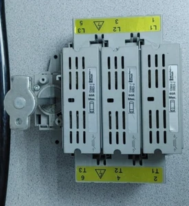 SPRECHER & SCHUH L11-J60-1753 FUSIBLE DISCONNECT 3 POLE 600VAC 60A 50HP WOW!! - Picture 1 of 3