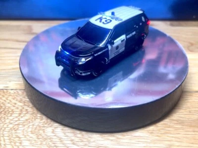 Greenlight 1:64 Custom 2015 Ford Explorer San Diego K9 Unit With LED Lights - Image 1 of 4