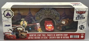 CARS ON THE ROAD - SHOWTIME STORY 4 PACK McQUEEN MATER - Mattel Disney Pixar - Foto 1 di 2
