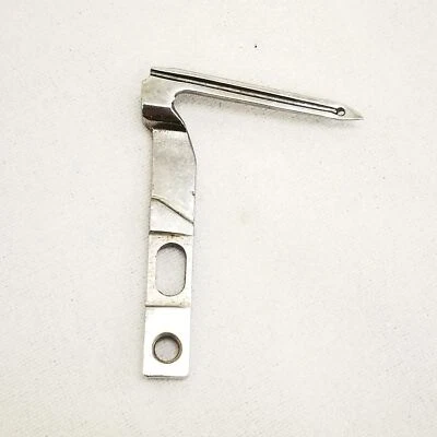 Looper inferior X75208001 Brother 730,730D,760,760D,760DE también para Viking 700, 900, Foto 1 de 2