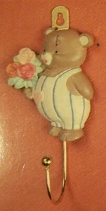 GANCHO DECORATIVO DE ORO DE 3" PARA EL HOGAR - DISEÑO DE OSO DE PELUCHE - PINTADO A MANO - NUEVO - Imagen 1 de 1
